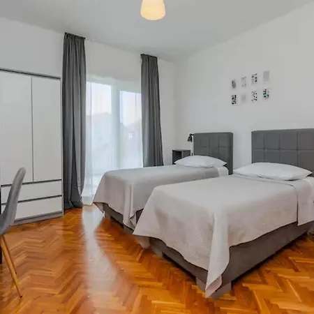 Nyaraló Seaside Getaway For 5 *