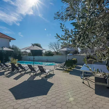 Seaside Getaway For 5 * Zadar