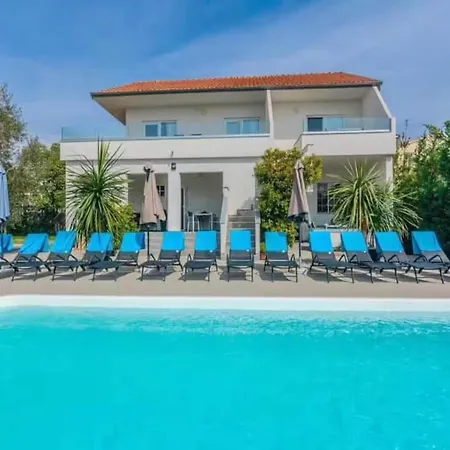 Semesterbostad Seaside Getaway For 5